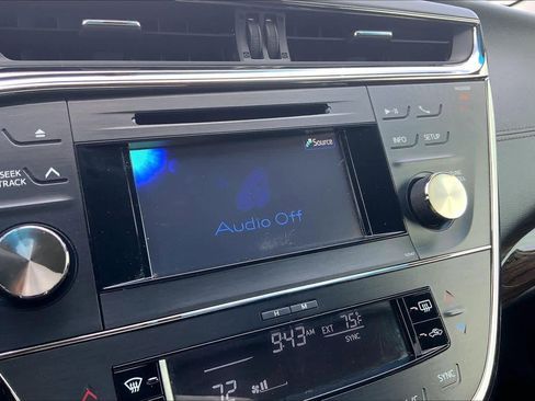 Used 2013 Toyota Avalon XLE FWD image 27