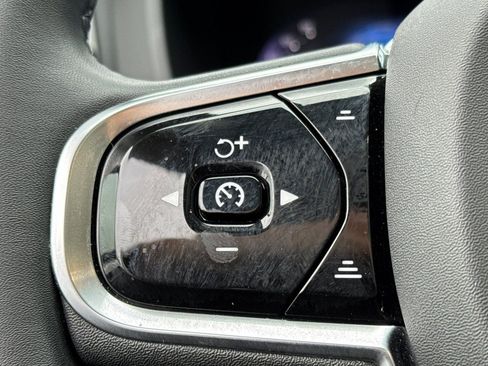 Used 2023 Volvo XC60 B5 Ultimate w/ Climate Package AWD/4WD image 28