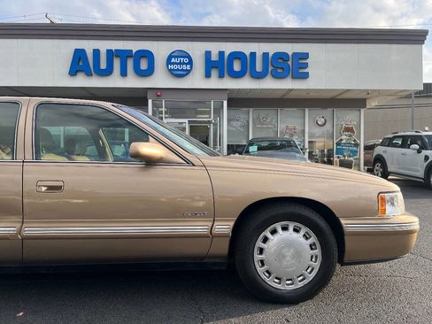 Used 1999 Cadillac De Ville w/ Comfort/Convenience Pkg image 37