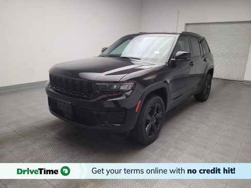 Used 2023 Jeep Grand Cherokee Altitude AWD/4WD image 1
