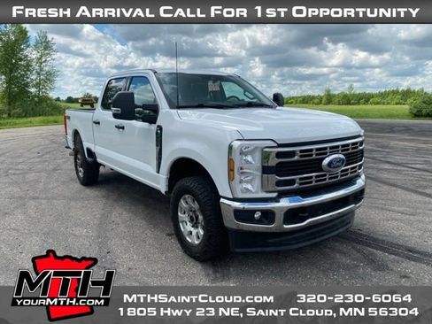 Used 2024 Ford F350 XLT w/ FX4 Off-Road Package AWD/4WD image 2