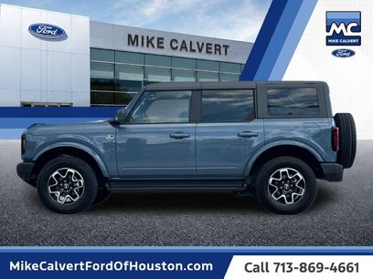 Certified 2025 Ford Bronco Outer Banks