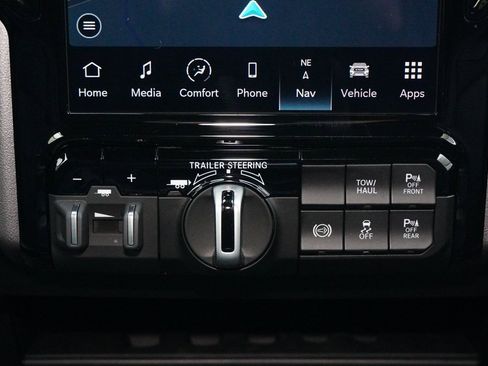 Used 2024 RAM 2500 Laramie w/ Night Edition image 16