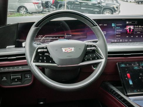 Used 2026 Cadillac Escalade ESV Sport w/ LPO, ONYX Package AWD/4WD image 6