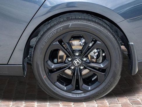 Certified 2025 Honda Accord SE image 38