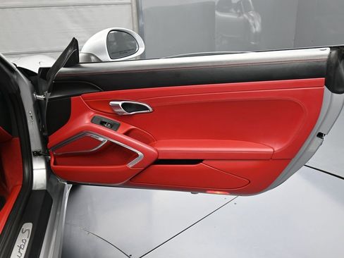 Certified 2015 Porsche 911 Turbo S image 27