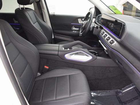 Certified 2025 Mercedes-Benz GLS 450 4MATIC image 16