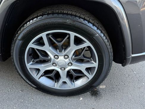 Used 2019 Jeep Grand Cherokee Overland image 13