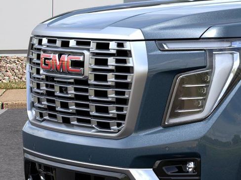 New 2026 GMC Yukon Denali AWD/4WD image 13