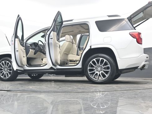 Used 2022 GMC Acadia Denali w/ Denali Technology Package image 44