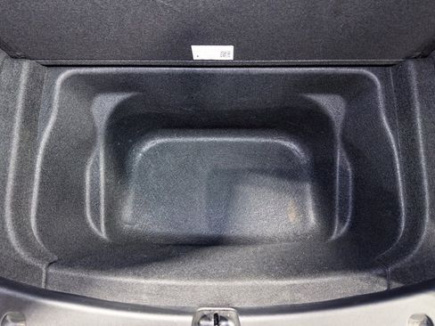 Used 2021 Tesla Model Y Performance image 28