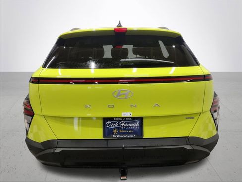 Used 2025 Hyundai Kona SEL AWD/4WD image 12