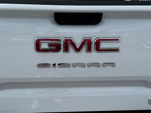 Used 2024 GMC Sierra 1500 Elevation image 18