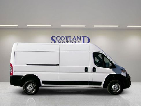 Used 2025 RAM ProMaster 2500 FWD image 5