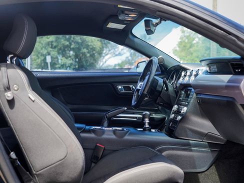 Used 2017 Ford Mustang GT RWD image 8
