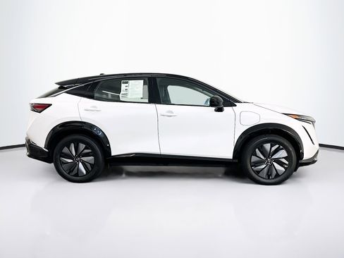 Used 2024 Nissan Ariya AWD image 10