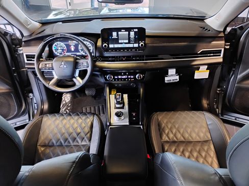Used 2023 Mitsubishi Outlander SEL image 17