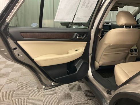 Used 2016 Subaru Outback 2.5i Limited image 25