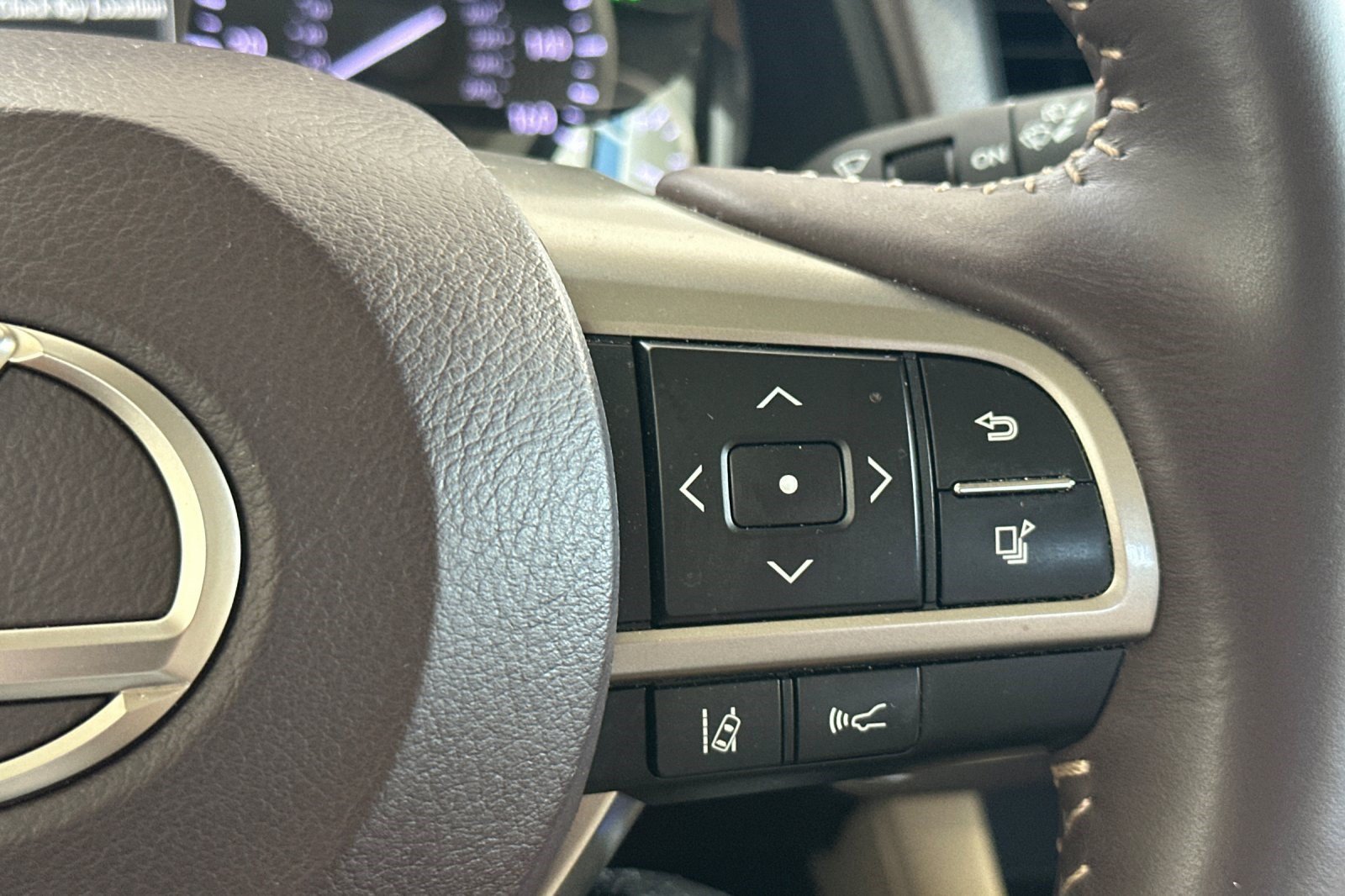 Used 2019 Lexus RX 350 FWD w/ Navigation Package image 32