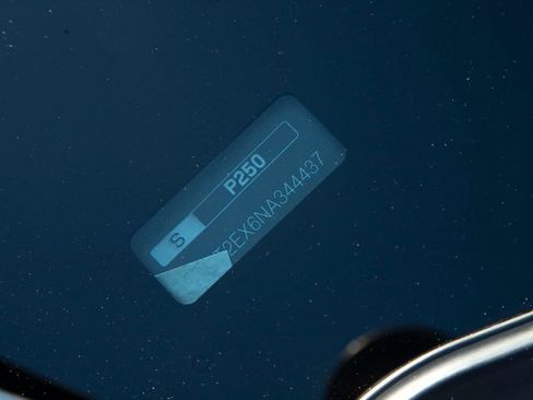 Used 2022 Land Rover Range Rover Velar R-Dynamic S image 32