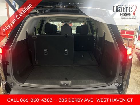 Certified 2025 Nissan Pathfinder SV w/ SV Premium Package image 37