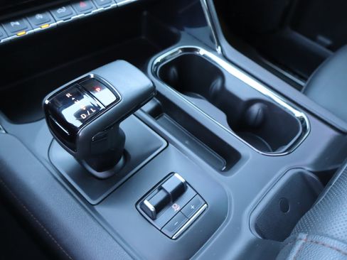 Used 2024 GMC Sierra 1500 AT4 w/ AT4 Premium Package AWD/4WD image 31