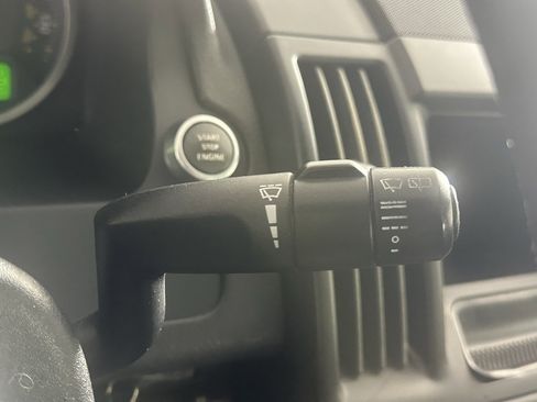 Used 2008 Land Rover LR2 SE image 30