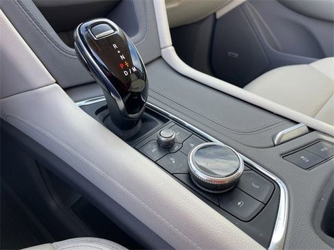 Used 2023 Cadillac XT6 Premium Luxury w/ Technology Package image 20