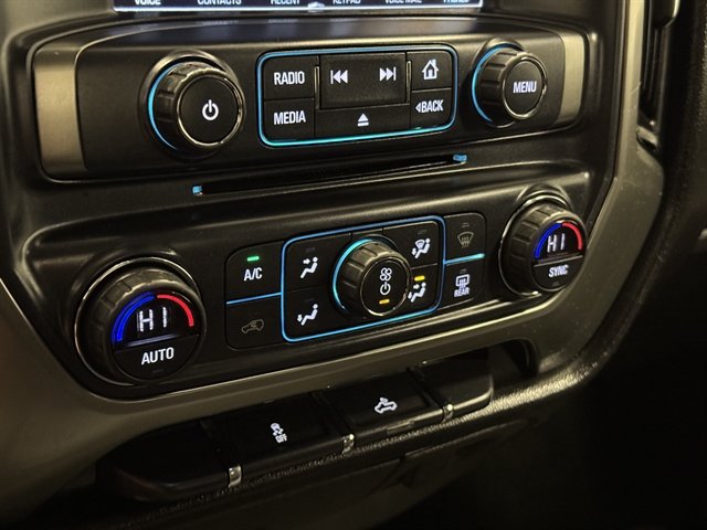 Used 2018 Chevrolet Silverado 1500 LT w/ LT Eassist Package AWD/4WD image 25