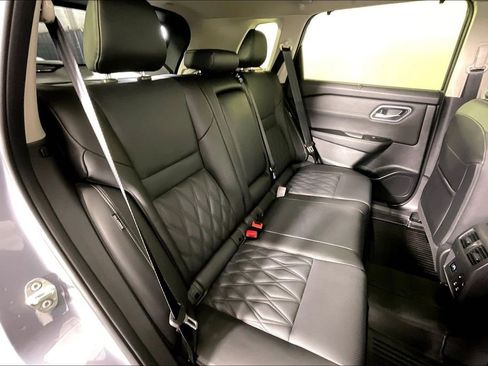 Used 2024 Nissan Rogue Platinum w/ Platinum Premium Package image 38