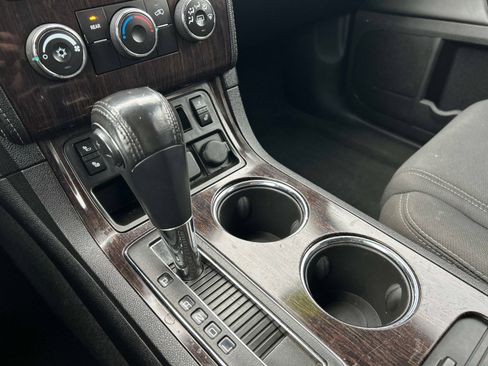 Used 2016 Chevrolet Traverse LT w/ Style and Technology Package image 29