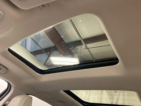 Used 2019 Ford Explorer Platinum image 15