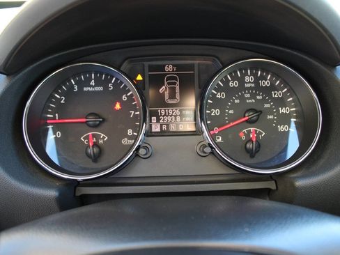 Used 2011 Nissan Rogue S image 20