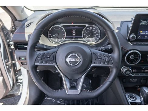 Used 2024 Nissan Sentra SR FWD image 20