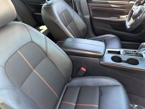 Certified 2021 Nissan Altima 2.5 SR FWD image 11