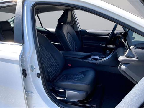 Used 2023 Toyota Camry SE w/ Convenience Package FWD image 22