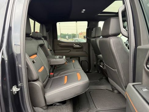 Used 2023 GMC Sierra 1500 AT4 w/ AT4 Premium Package AWD/4WD image 15