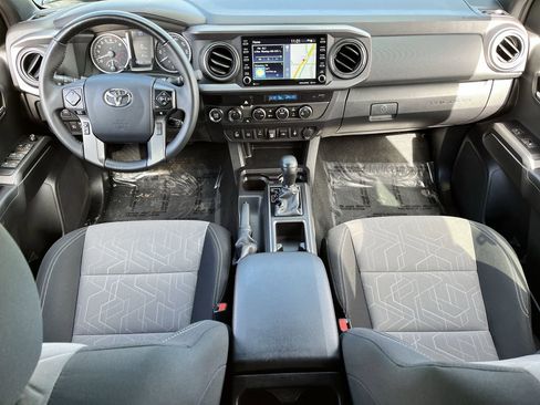 Used 2023 Toyota Tacoma TRD Off-Road w/ Advanced Technology Package image 9