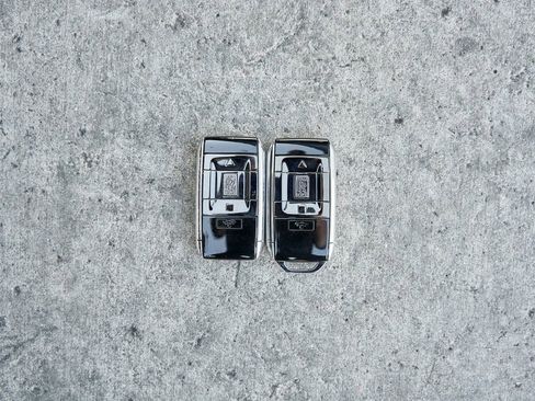 Used 2025 Rolls-Royce Ghost image 97