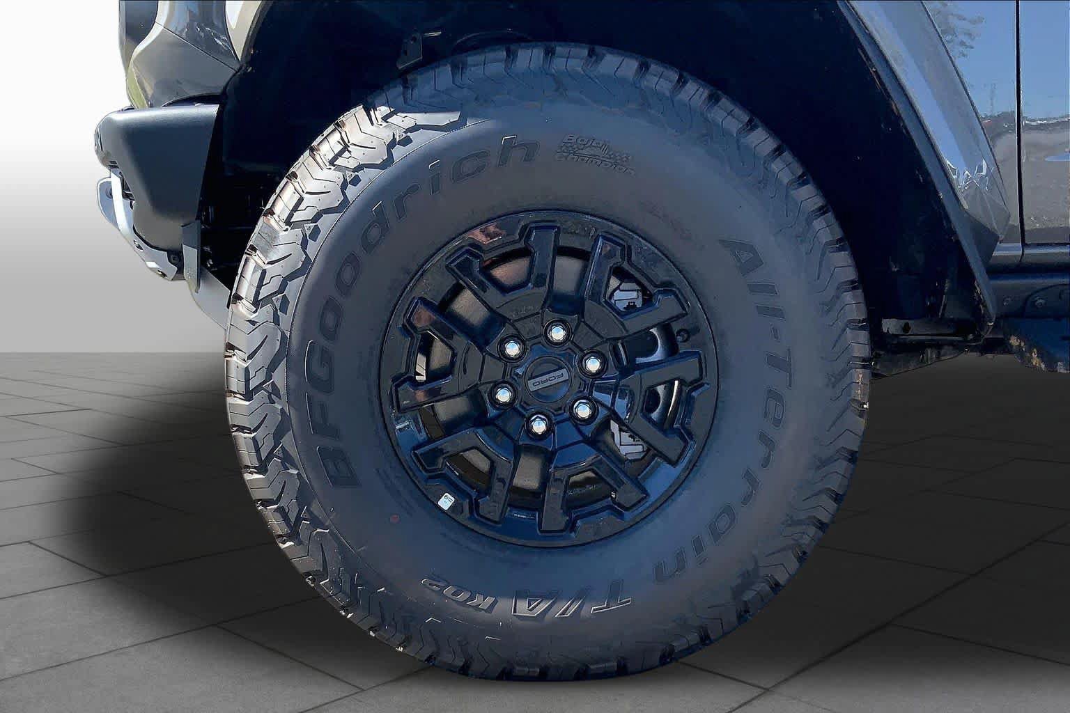 New 2026 Ford Bronco Raptor w/ Interior Carbon Fiber Pack AWD/4WD image 12