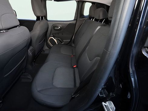 Used 2017 Jeep Renegade Latitude image 13