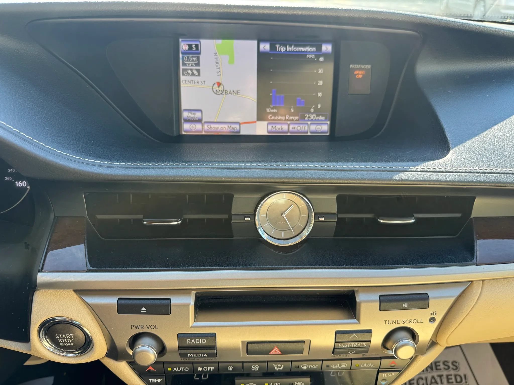 Used 2014 Lexus ES 350 w/ Luxury Package FWD image 29