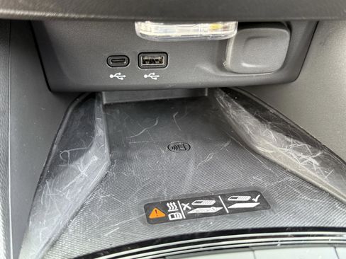 Used 2025 Buick Envista Sport Touring w/ Convenience I Package FWD image 23