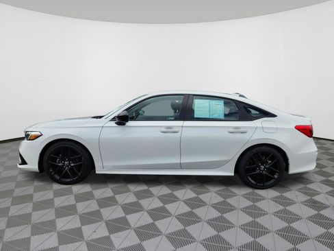Used 2023 Honda Civic Sport image 5