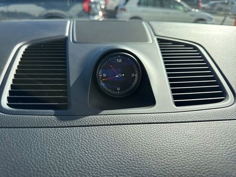 Used 2021 Porsche Cayenne image 25