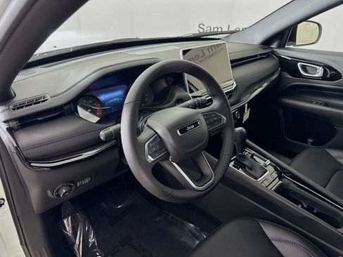 New 2026 Jeep Compass Limited image 9