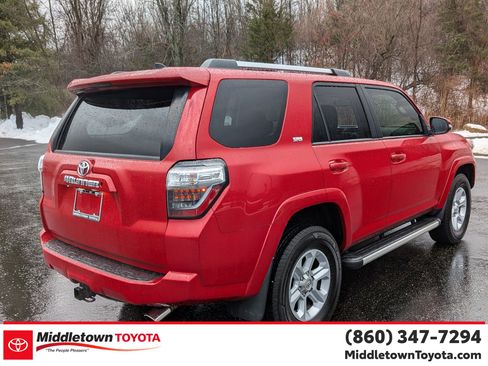 Used 2017 Toyota 4Runner SR5 Premium image 3