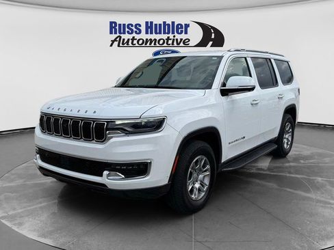 Used 2022 Jeep Wagoneer Series I w/ Convenience Group I AWD/4WD image 1