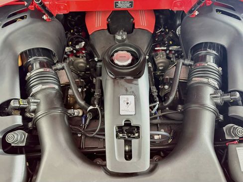 Used 2018 Ferrari 488 Spider RWD image 10