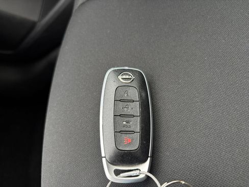 Used 2025 Nissan Sentra SV FWD image 21